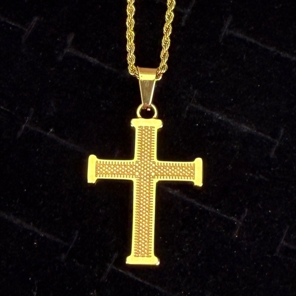 Goldtone Cross Pendant on rope chain necklace